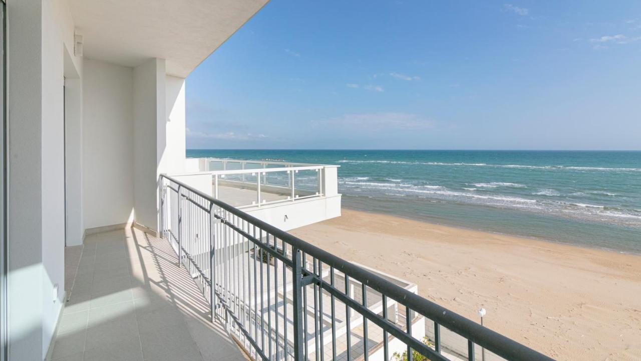Rivazzurra Homes - C Termoli Bagian luar foto
