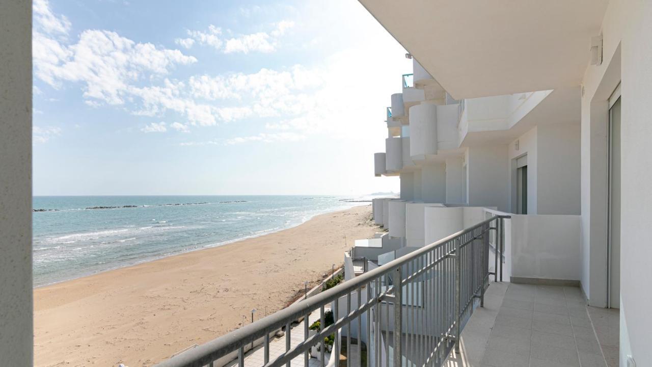Rivazzurra Homes - C Termoli Bagian luar foto
